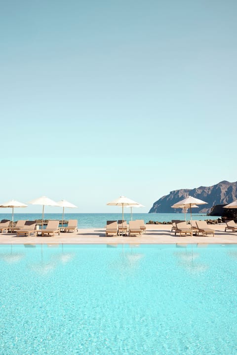 2 outdoor pools, pool umbrellas, sun loungers