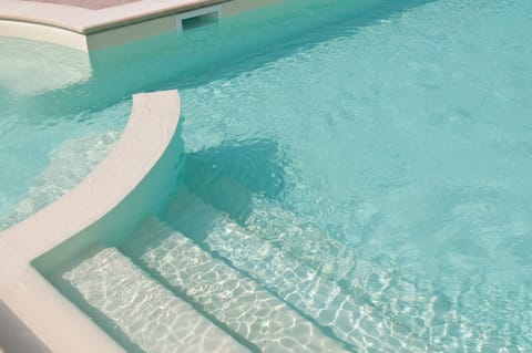 Seasonal outdoor pool, pool umbrellas, sun loungers