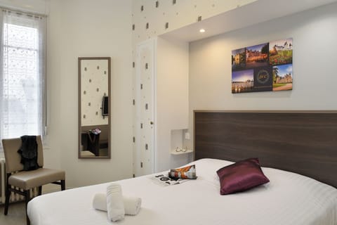 Superior Double Room | In-room safe, desk, soundproofing, free WiFi