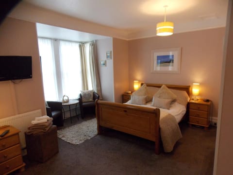 Family Room (2 Adults + 1 Child) | Free WiFi