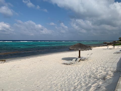 YOUR OWN PRIVATE BEACH GETAWAY!