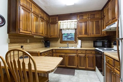 There is seating for 2 at the breakfast bar