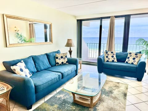Beautiful sights of the Gulf right from the living room