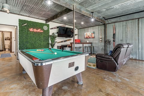 Kingston Vacation Rental | 3BR | 2BA | 1,500 Sq Ft | Stairs Required