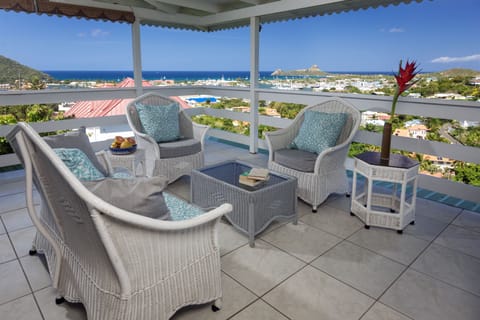 A place to read, relax, chill & shoot the breeze  with friends & family 