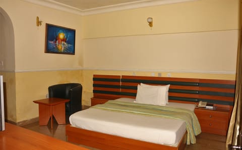 Desk, bed sheets