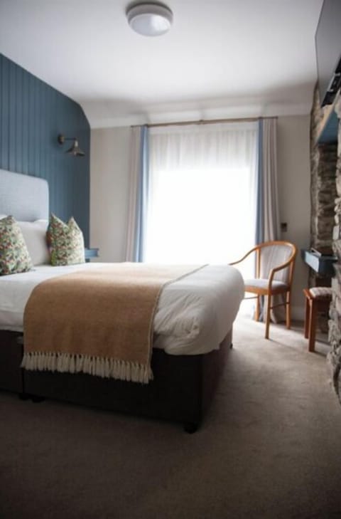 Standard Double Room | Desk, iron/ironing board, free WiFi, bed sheets