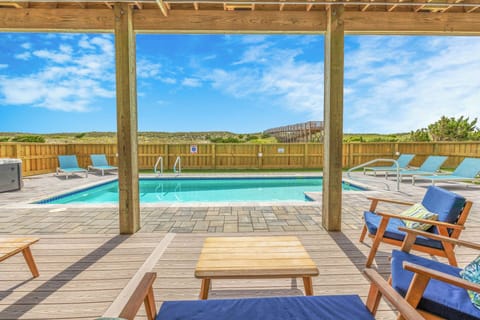 Whether in large gathering areas or private retreats, Surf Shack has just what you need to make your vacation extraordinary.