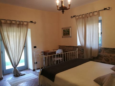 Classic Double Room | Desk, soundproofing, cribs/infant beds, free WiFi