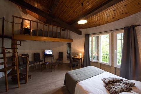 Premium bedding, pillowtop beds, individually decorated