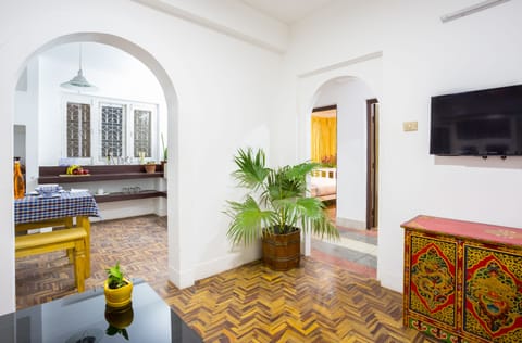 Comfort Apartment, 2 Bedrooms, Accessible, Smoking | In-room safe, soundproofing, free WiFi