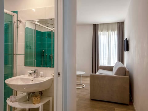 Comfort Double or Twin Room | Premium bedding, down comforters, in-room safe, desk