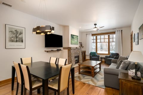 Modern, chic living space!