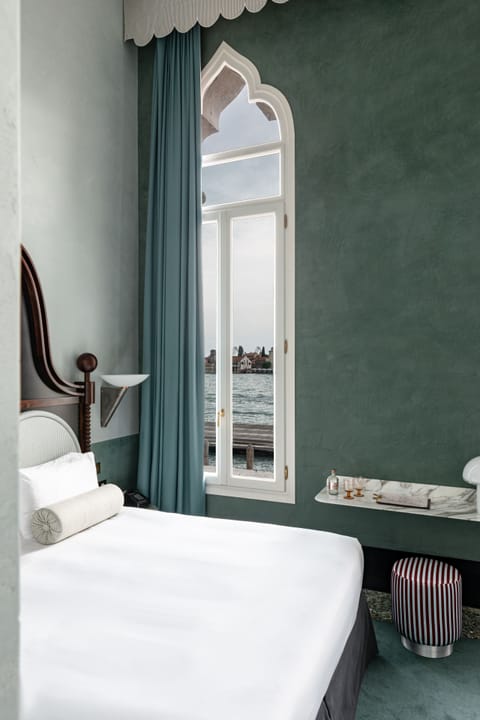 Deluxe Room, Canal View (Ognissanti) | View from room