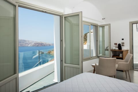 Premium bedding, down comforters, pillowtop beds, minibar