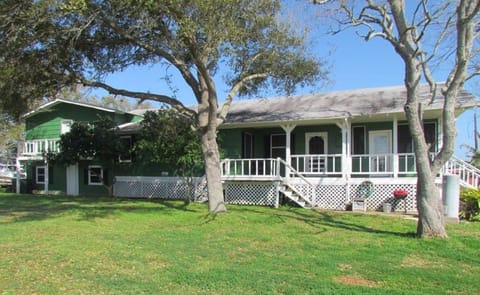 Welcome to The Grand Creek Retreat on Caney Creek in Sargent, Texas!!