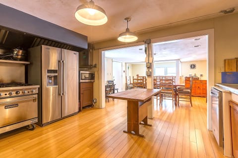 Full kitchen comes complete, Blue Door Farm, Vermont 6BR