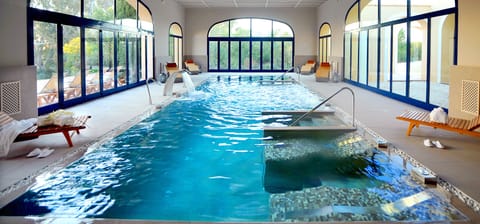Indoor pool, 4 outdoor pools, pool umbrellas, sun loungers