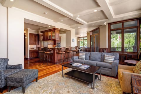 Living space open to the kitchen as well