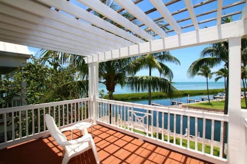 Balcony off master