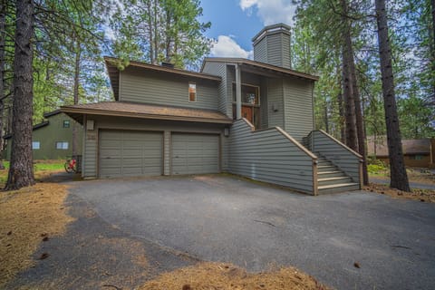 14 Quartz Mountain lane
1750 sq ft home away from home