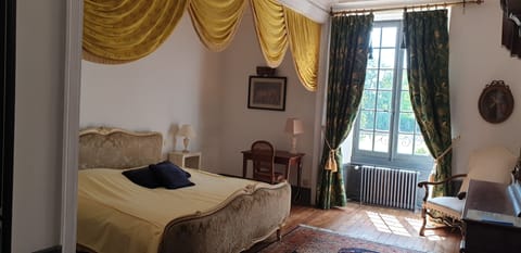 Double Room (Parc) | Individually decorated, individually furnished, blackout drapes