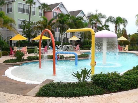 Zero entry kiddie pool