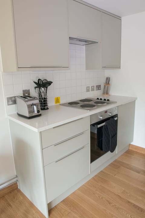 Apartment, Balcony | Private kitchen | Coffee/tea maker, electric kettle