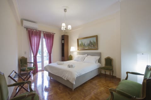Apartment | 2 bedrooms, Egyptian cotton sheets, premium bedding, desk