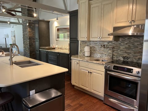 Enjoy the dual sinks for all of your cooking needs.  