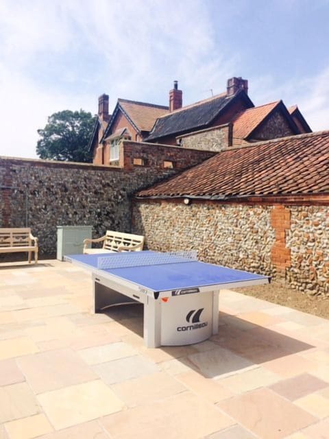 Outdoor Table Tennis
