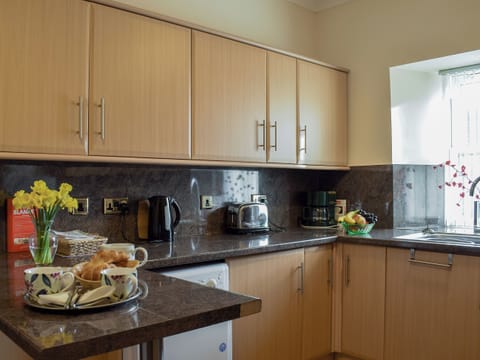 Well equipped kitchen | The Horsemill, Kelty, near Dunfermline 