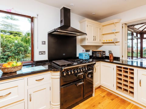 Range style gas cooker | Wagtails, Langford Budville, near Wellington