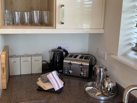 Kitchen | Meadowside Lodges- Peregrine Lodge - Meadowside Lodges, St Columb, near Padstow