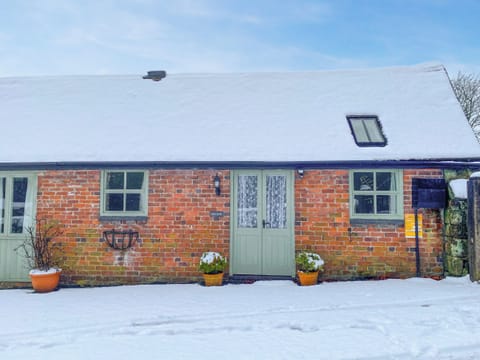 Exterior | Honeysuckle Cottage - Brookfarm Cottages, Middle Mayfield, near Ashbourne