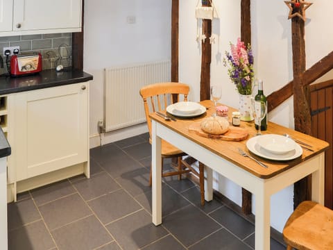 Dining Area | Lavenham Red Brick Cottage, Lavenham