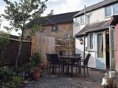 Sitting out area | Rebecca&rsquo;s Cottage - Richmond and Rebecca&rsquo;s Cottages, Welton