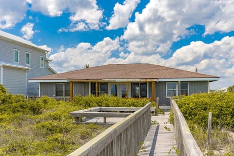 Windsong Oceanfront Exterior