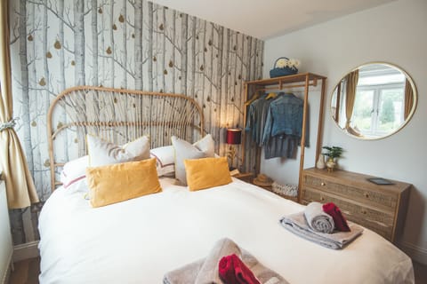 Master Bedroom with Kingsize bed