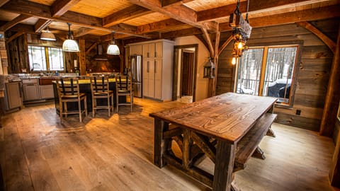 10-12 person dinning table 