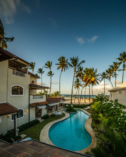 Our pool, our Villa and the Beach