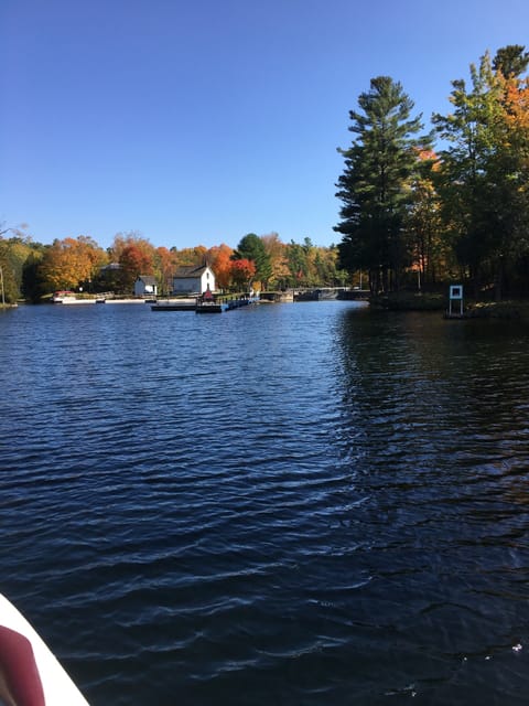 Davis Lock which connects Lake Opinicon and Sand Lake