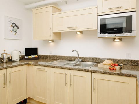 Kitchen | 50 Bredon Court - Bredon Court, Newquay