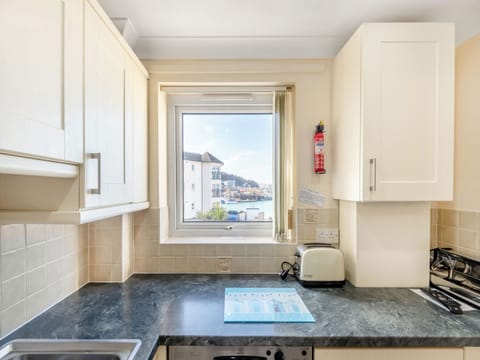 Kitchen | 56 Moorings Reach - Moorings Reach, Brixham