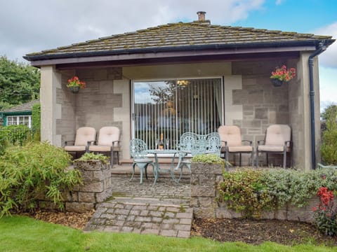 Charming holiday home | Craigrossie Cottage, Auchterarder