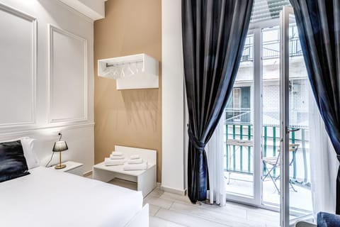 Comfort Double Room | Minibar, desk, blackout drapes, soundproofing