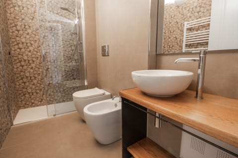 Superior Double Room, City View | Bathroom | Shower, free toiletries, hair dryer, bathrobes