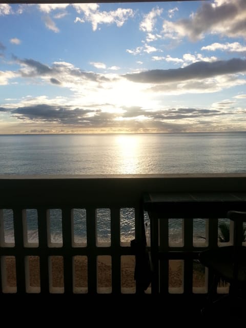 Sunset lanai. Turtle and whale watching while you have your coffee or cocktail.