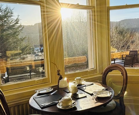 Free daily full breakfast