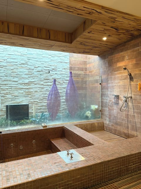 Double Room, Non Smoking (C) | Bathroom | Separate tub and shower, jetted tub, free toiletries, hair dryer